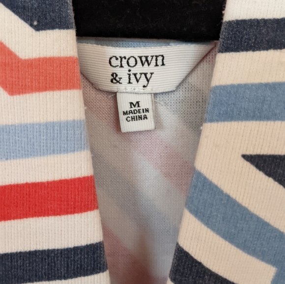 Crown & Ivy Medium Fun Summer Umbrella Pattern Tank Blouse - Picture 8 of 10